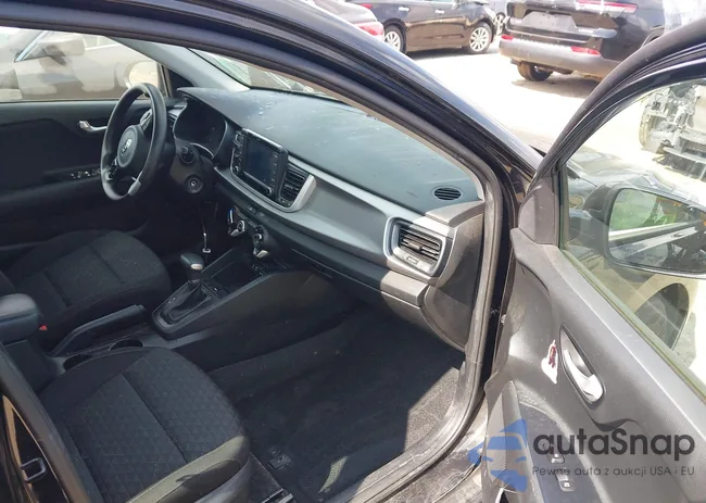 3KPA24AD9LE330058: 42839241