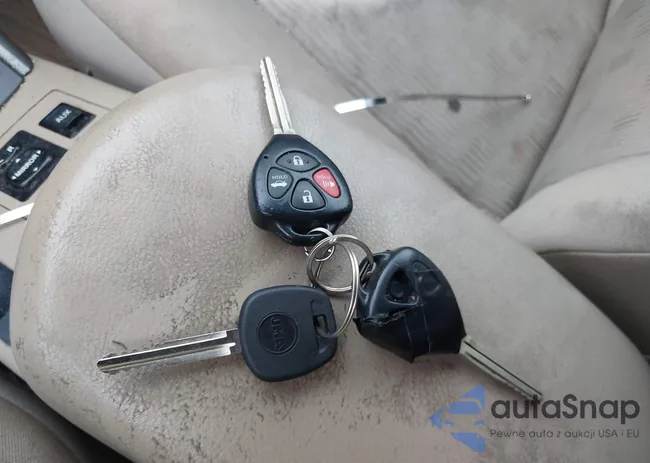 JTMBF33V095010706: 42839372