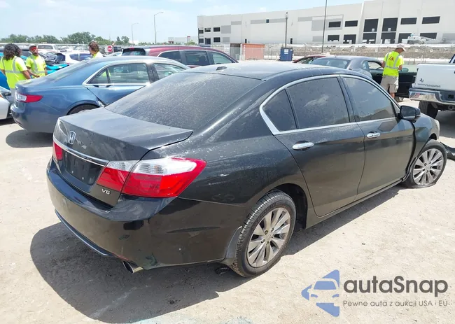 1HGCR3F87FA012040: 42839450