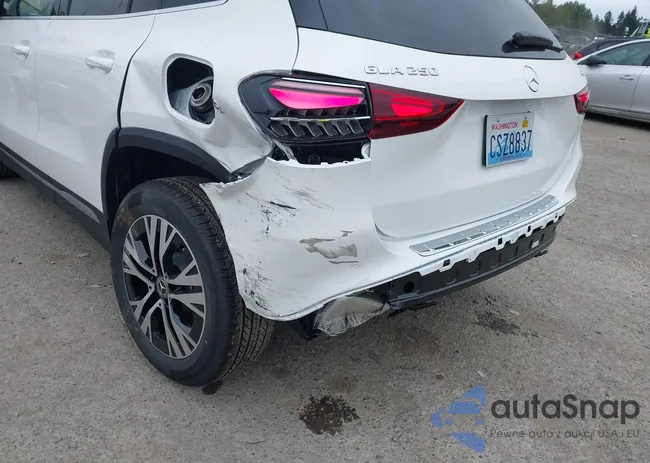 W1N4N4HB5SJ710324: 42840177