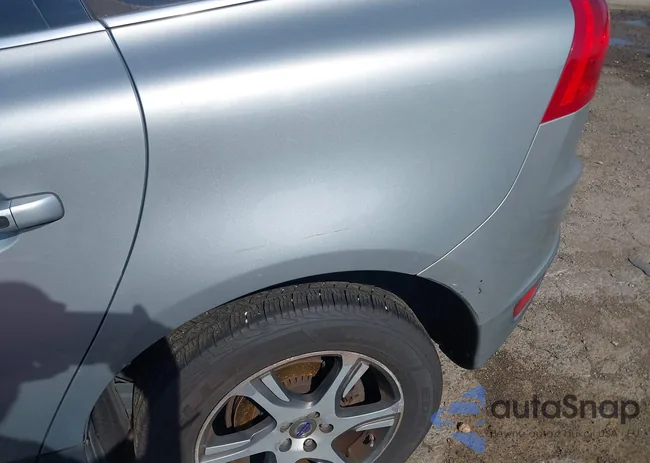 YV4902DZ0B2153140: 42840256