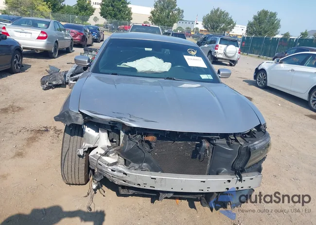 2C3CDXBGXGH272733: 42840853