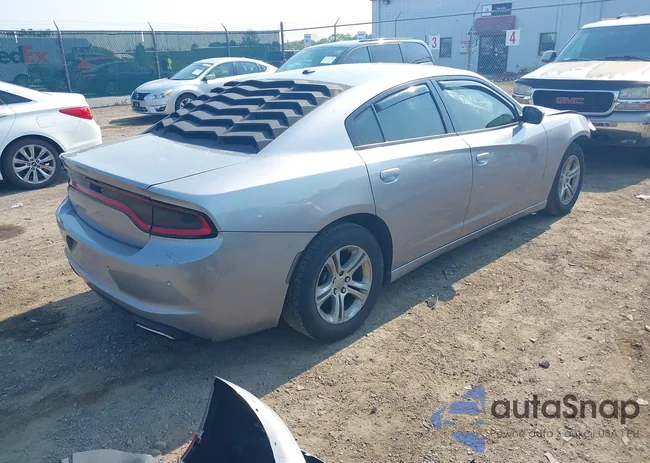 2C3CDXBGXGH272733: 42840853