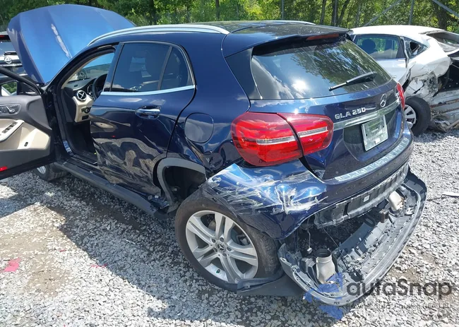 WDCTG4GB3KU006842: 42841136