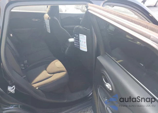 1C4PJMCB6HW546956: 42841175