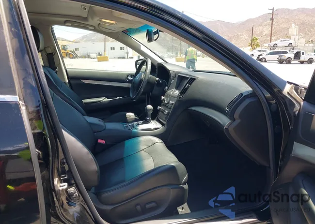 JN1CV6AP6DM305324: 42841276