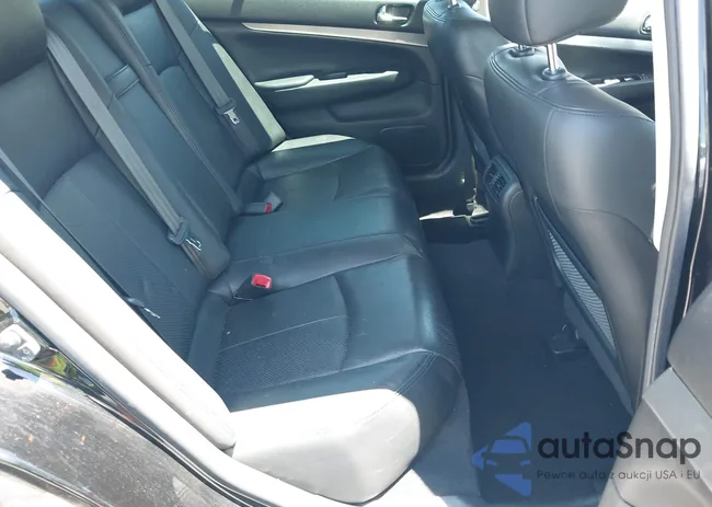 JN1CV6AP6DM305324: 42841276