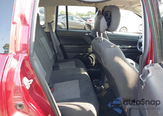 1C4NJDBB1GD756142: 42841978