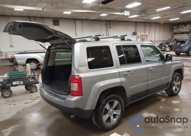 1C4NJRFBXGD737676: 42842042