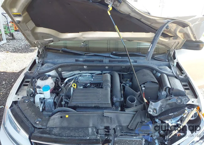 3VW267AJ7GM256583: 42842262