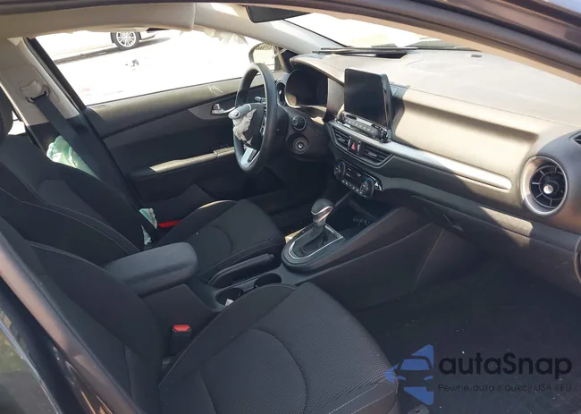 3KPF24AD6KE028702: 42842440