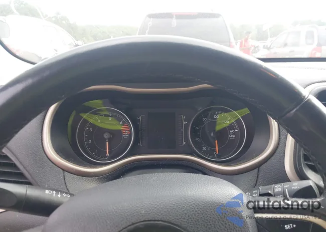 1C4PJLAB6HW652773: 42841672