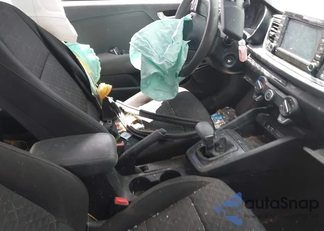 3KPA24AB0KE233053: 42841676