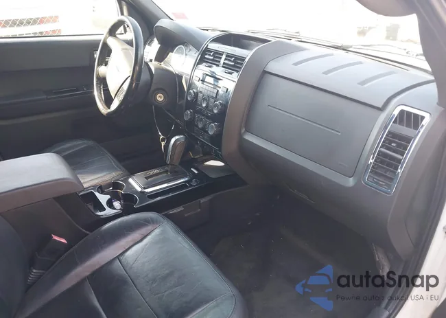 1FMCU9E76CKB69925: 42843177