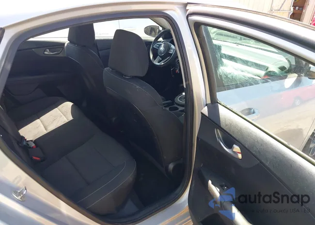 3KPF24AD2KE132331: 42842545