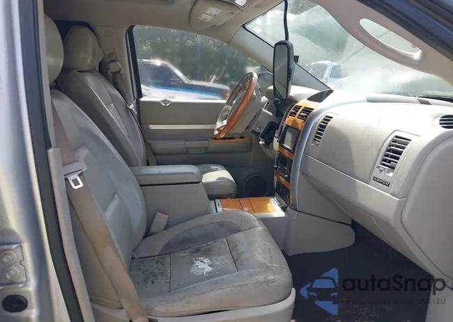 1A8HX58268F125247: 42844047