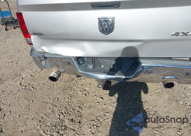 1D3HV13T69S775556: 42844095