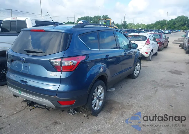 1FMCU9GD8JUA95444: 42844389