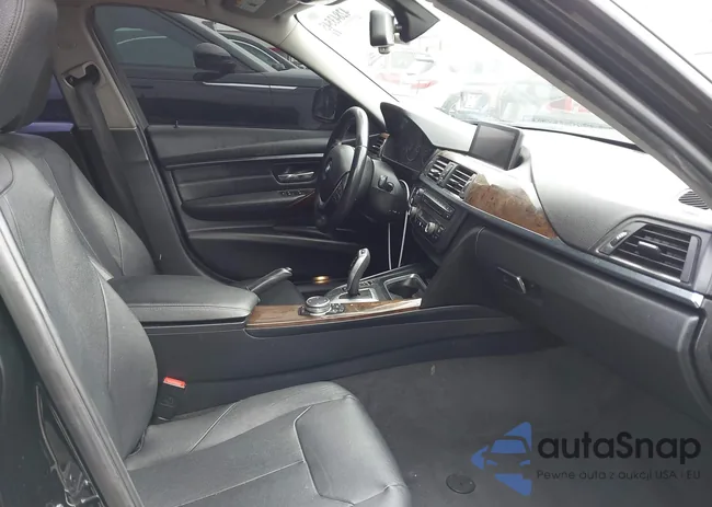 WBA3C1C58FK119975: 42843545