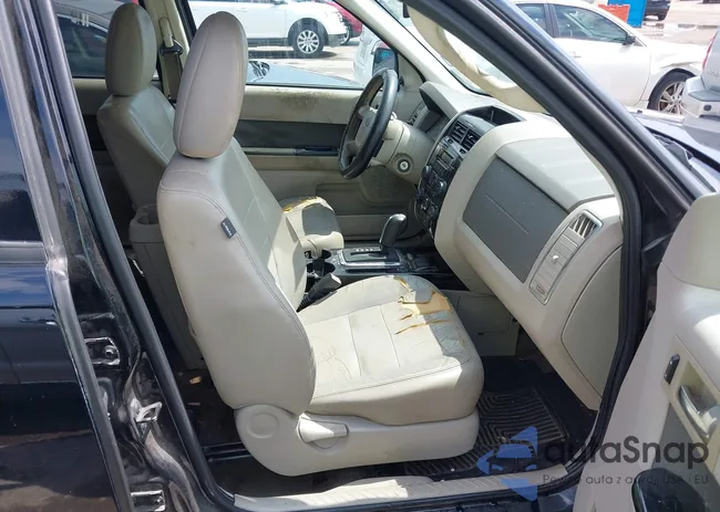 1FMCU4K34AKB80052: 42843637