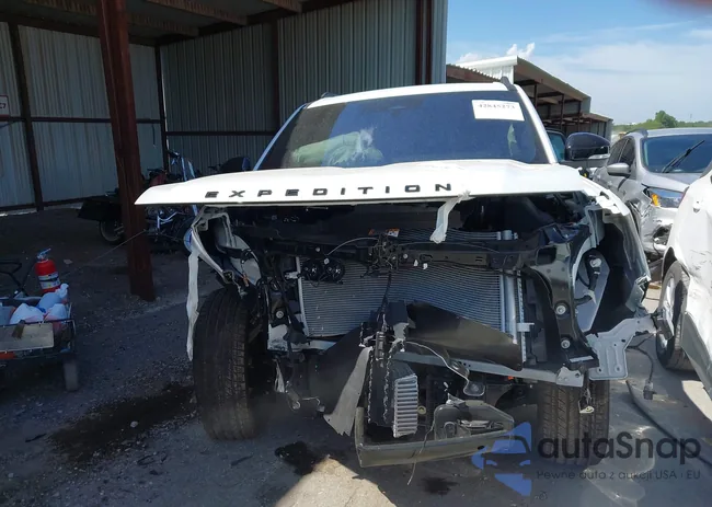 1FMJU1M87SEA30788: 42845273