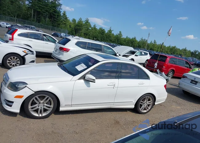 WDDGF8AB9DR288037: 42845397