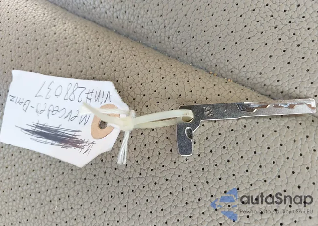 WDDGF8AB9DR288037: 42845397