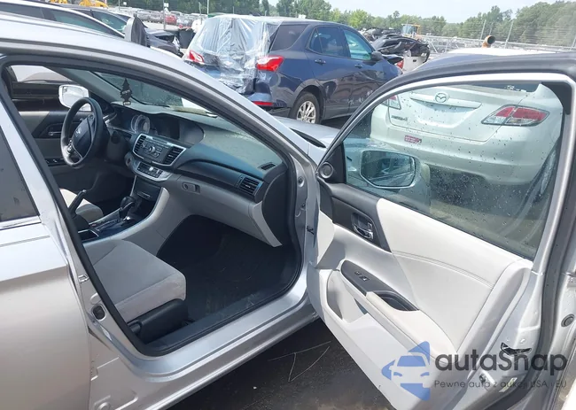 1HGCR2F75DA110613: 42844563