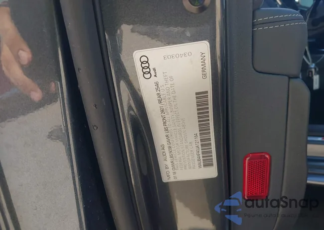 WAUB4AF40JA121164: 42846027