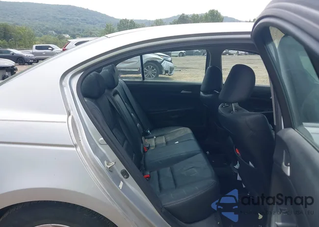 1HGCP2F69CA225002: 42845594