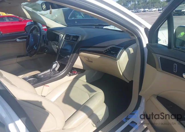 3FA6P0LUXER127713: 42846865