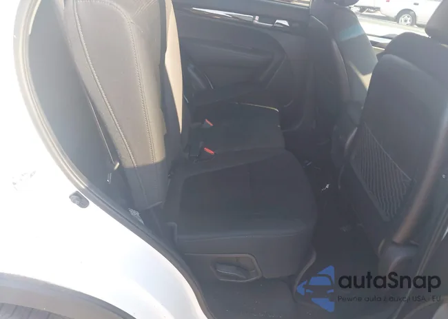 5XYKT3A63FG581565: 42847334