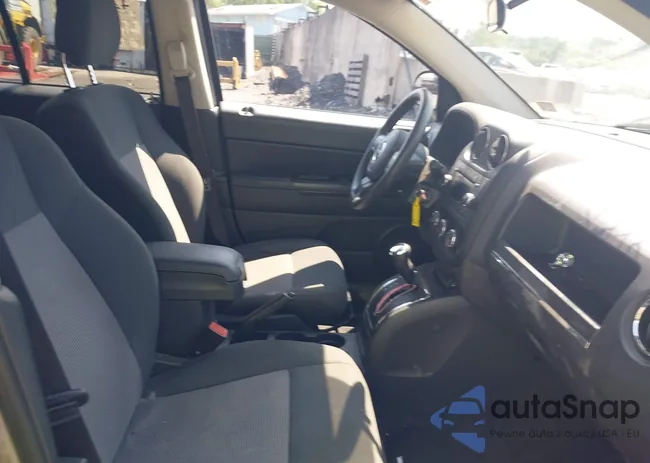 1C4NJDBB9CD632968: 42846495