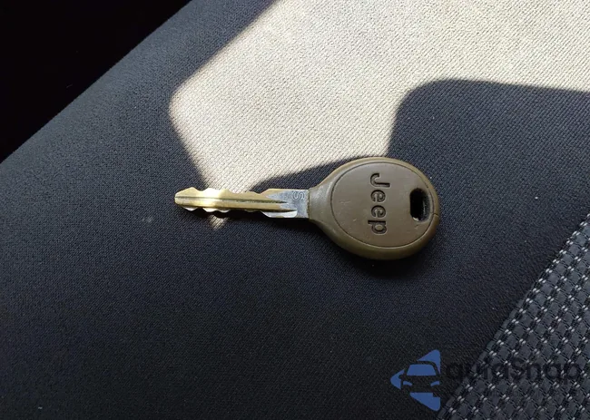 1C4NJPBA1GD715888: 42847560