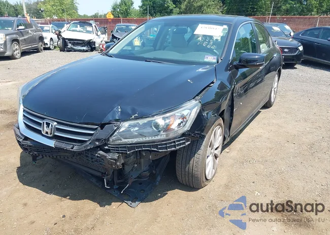 1HGCR2F71EA094282: 42848847