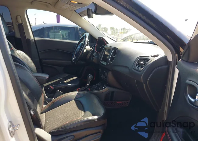 3C4NJDDB3LT108853: 42849318