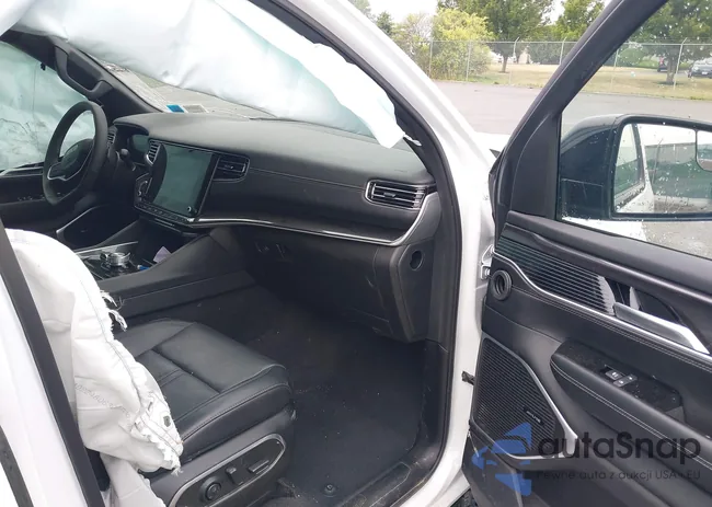 1C4SJVAP4RS121484: 42849367