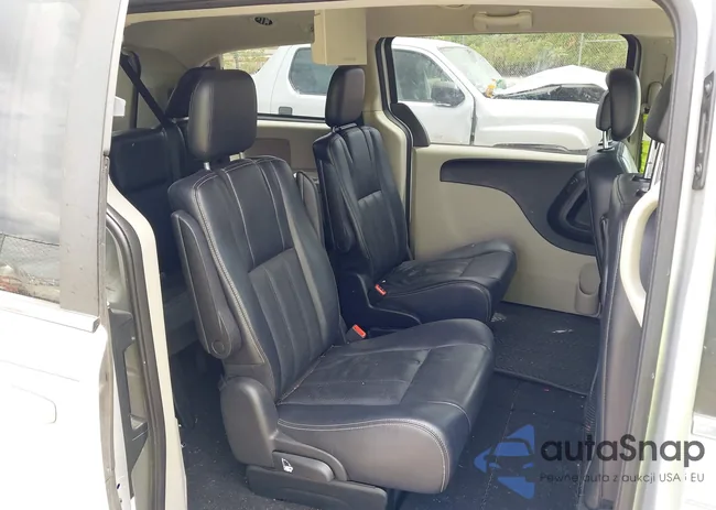 2C4RC1BG4CR386284: 42849377