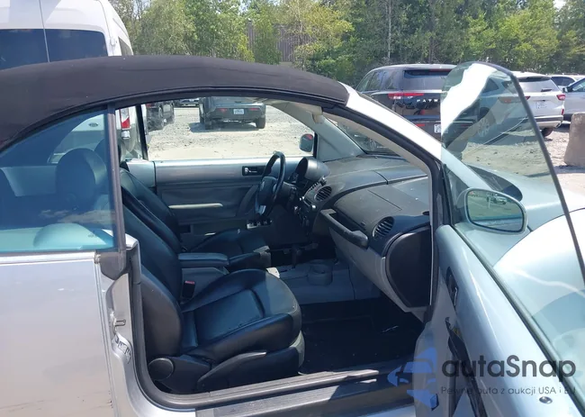 3VWCK21Y23M312780: 42849900