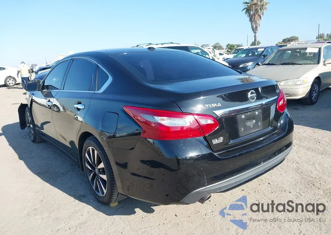 1N4AL3AP0JC267895: 42849467