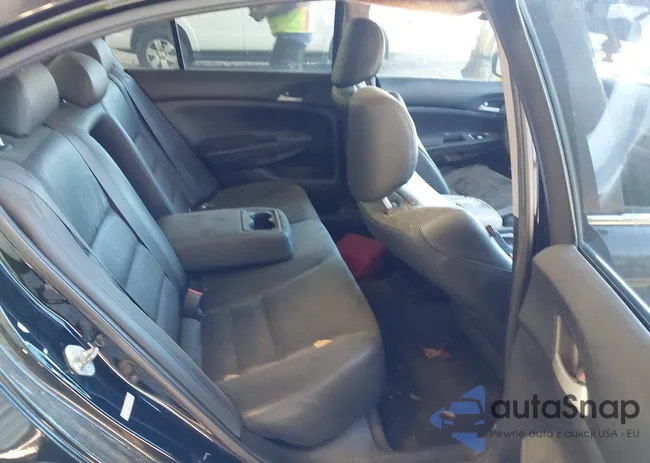 1HGCP2F66BA035026: 42849796