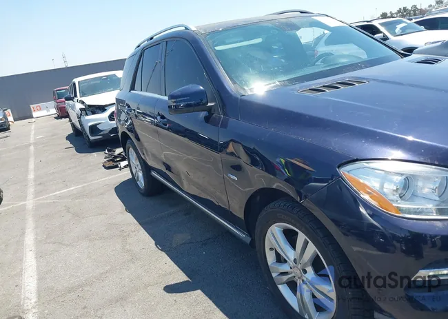 4JGDA2EB4CA008214: 42851159