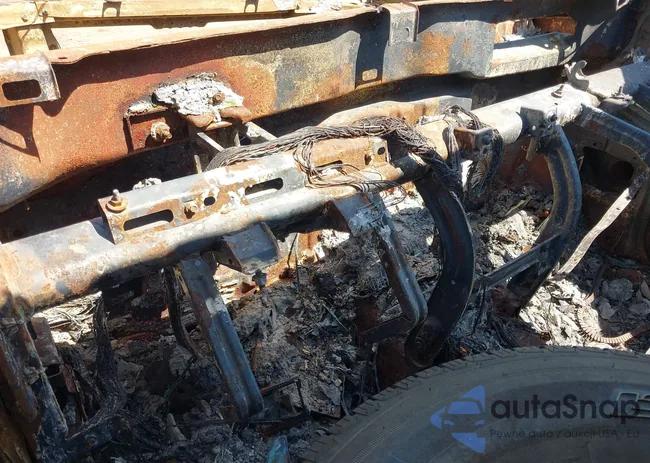 1GCGSBEN3J1102803: 42851235