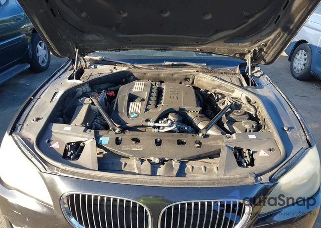 WBAKB4C57BC574935: 42851255