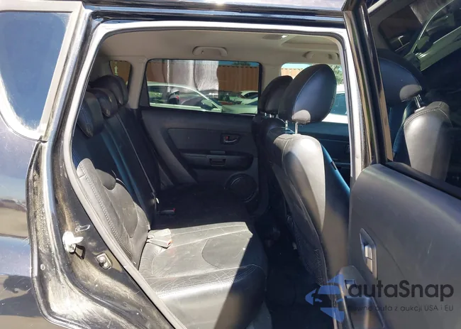 KNDJT2A25A7181175: 42850560