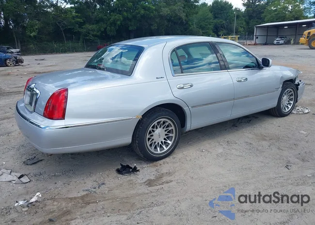 1LNHM82WXYY913980: 42851950