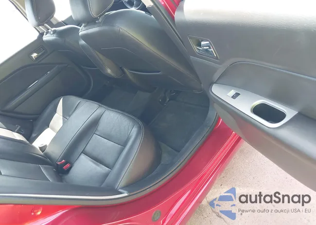 3FAHP0JG1BR151335: 42851953