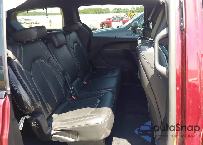 2C4RC1EG6KR666430: 42852045