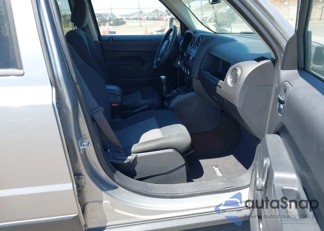 1C4NJPBB8GD681022: 42852401