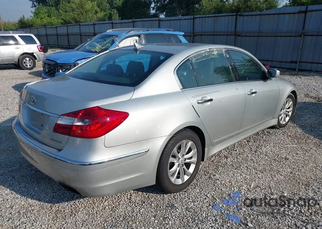 KMHGC4DD2DU221099: 42852437